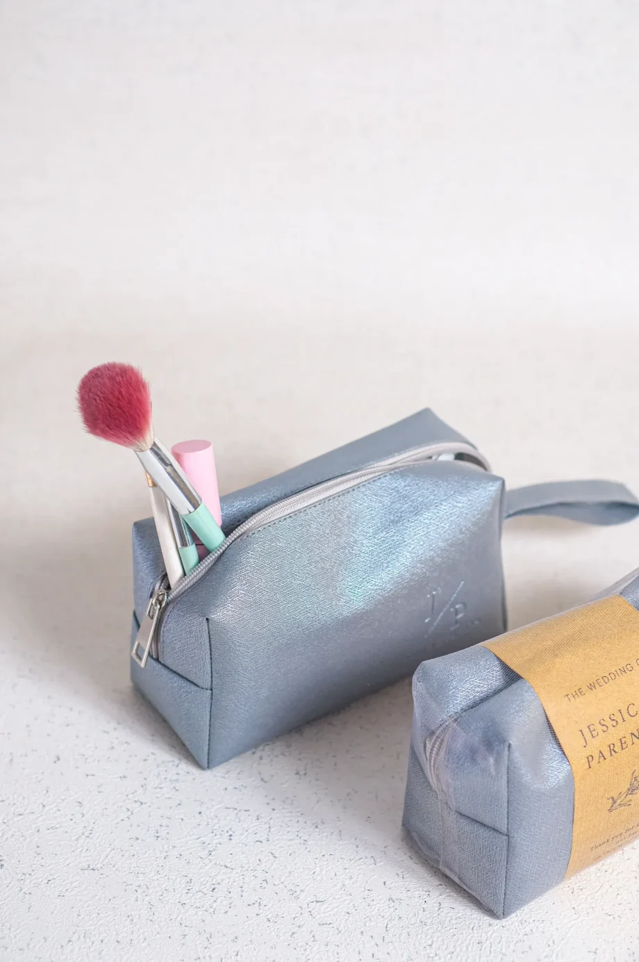Aisy Pouch